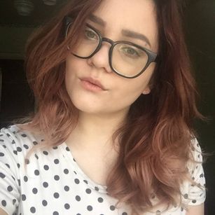 Model - Miracle Peach oil