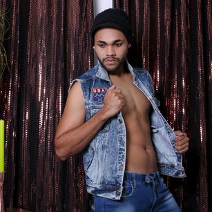 Model - Anthony Steele hunk