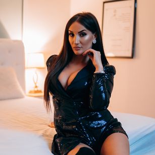 Model - AnnaKarev legs