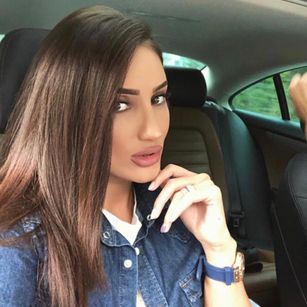 Model - AnnaKarev legs