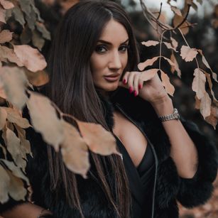 Model - AnnaKarev legs