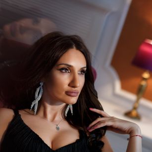 Model - AnnaKarev findom