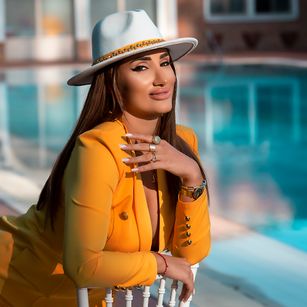 Model - AnnaKarev femdom