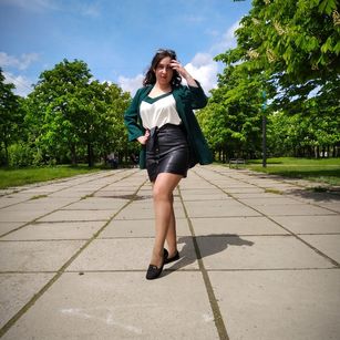 Model - LinaFox footjob