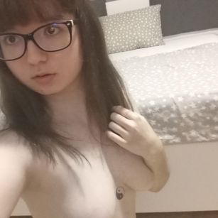 Model - MissLunaBlack natural