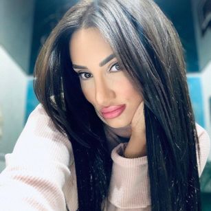 Model - AnnaKarev sexy