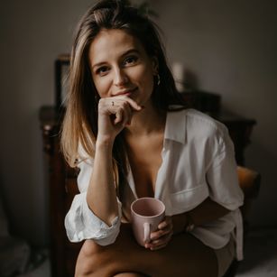 Model - Dalia pantyhose