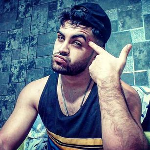 Model - dannybadboyme13 smoke