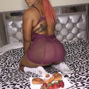 Model - MonicaHot girl