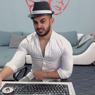 Model - dannybadboyme13 findom