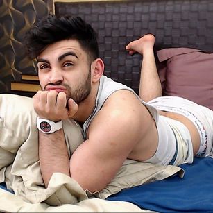 Model - dannybadboyme13 smoke