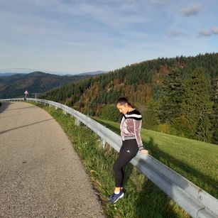 Model - natasha_sweet20 dance