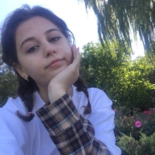 Model - Glamorous_Caramel friendship