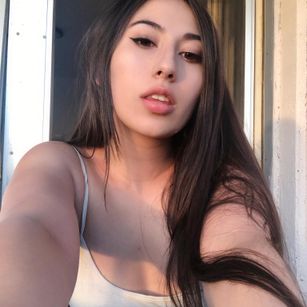 Model - Cat deepthroat