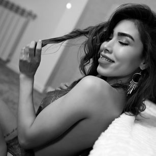 Model - IvyFerin Hot