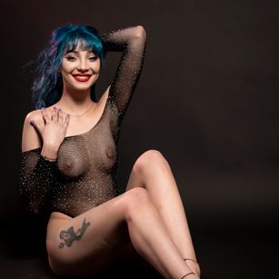 Model - MiaUnicorn sexy