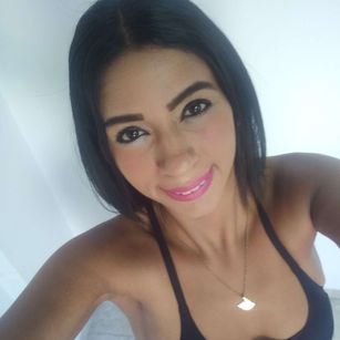 Model - Nicoll natural