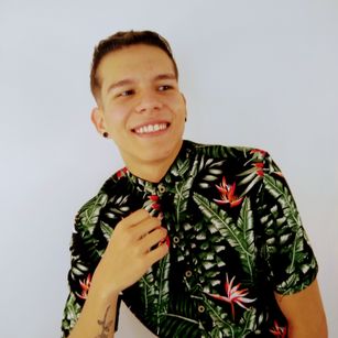 Model - Ginno Life Blue latin