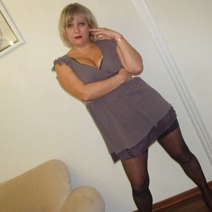 Model - Kira longlegs