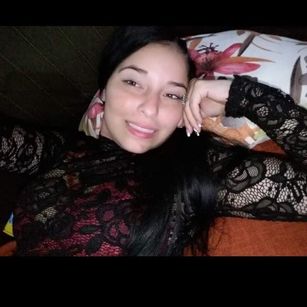 Model - maadelyn deepthroad