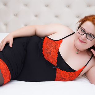 Model - Chrystal pussy