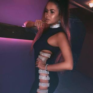 Model - AnitaBrownn danse