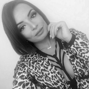 Model - Vivian Aniston shorthair