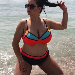 Model - MangoDevil beauty