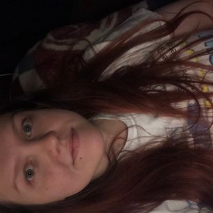 Model - Littleshae420 feet