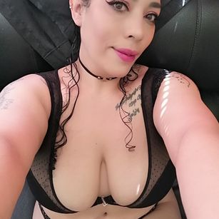 Model - CLAUXYWET Hot