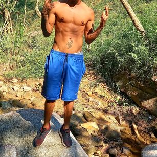 Model - rogerstev skype