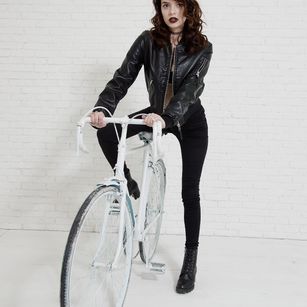 Model - Effy Cool masturbate