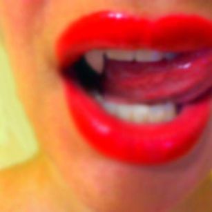 Model - Cathy Tramell deepthroat