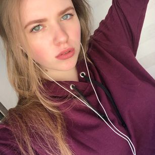 Model - Mila outfits