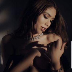 Model - IvyFerin Hot