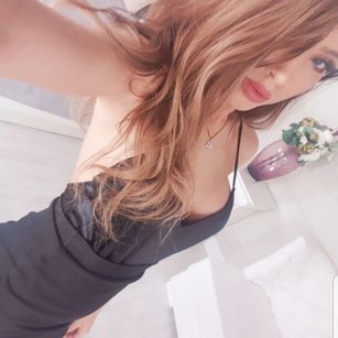 Model - IvyFerin classy