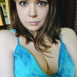 Model - Josefine sapiosexual