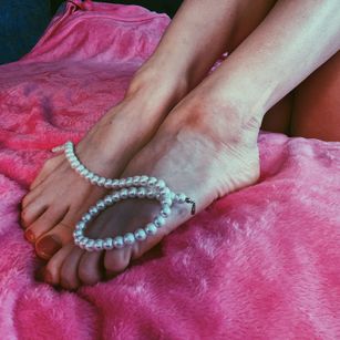 Model - Vi Domme dominatrix