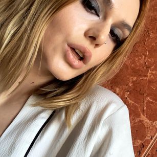 Model - TaylorNoir boobs