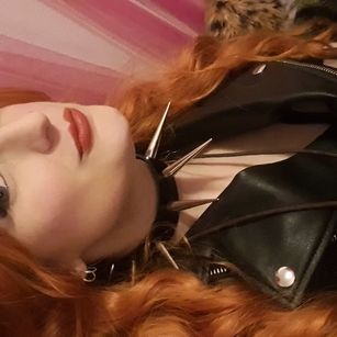 Model - Amy Diamond striptease