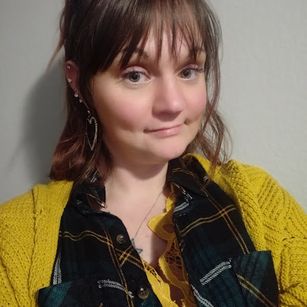 Model - Shannon Smokes bigtits