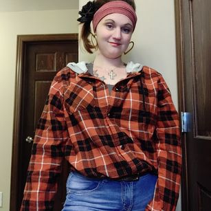 Model - Shannon Smokes bigtits