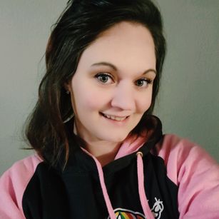 Model - Shannon Smokes smoking