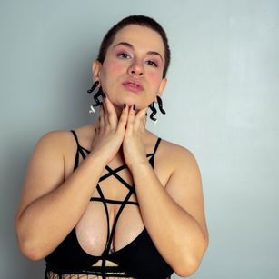 Model - Samantha Smith BBW