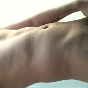 Model - ValenciagaVa feet