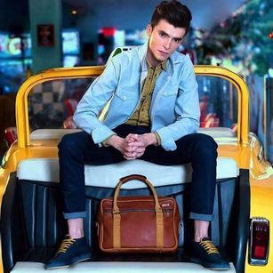 Model - lovetegui91 leather