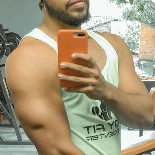 Model - morenofitness musculoso