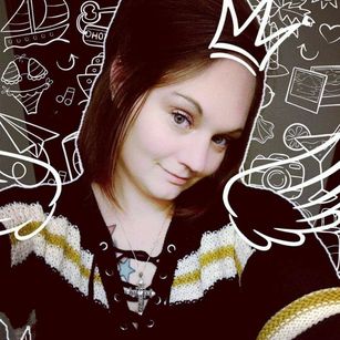 Model - Shannon Smokes smoking