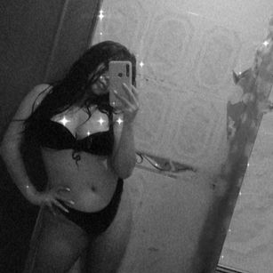 Model - SweetMolly tits