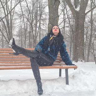 Model - Dominatrix Dinah fetish